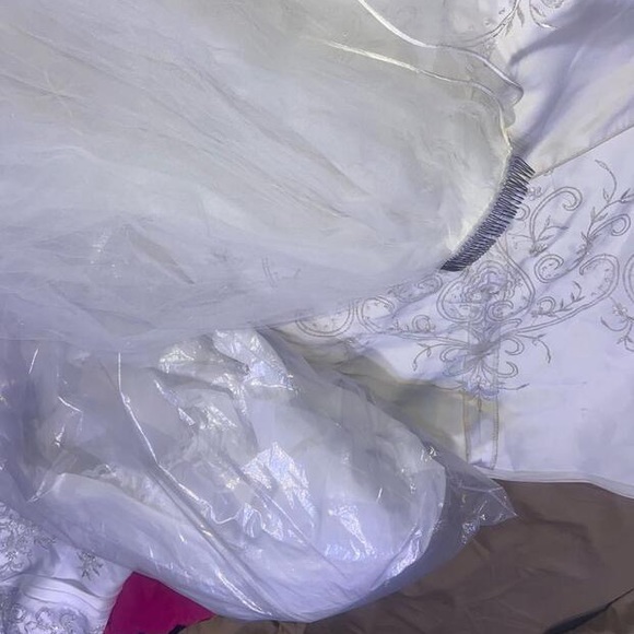 COPY - wedding dress - Picture 4 of 4